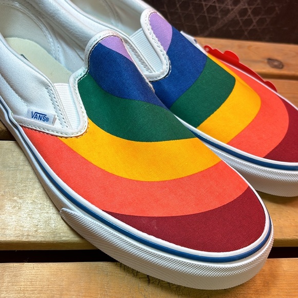 Vans Men's Classic Slip-On (Rainbow) True White - Picture 3 of 9